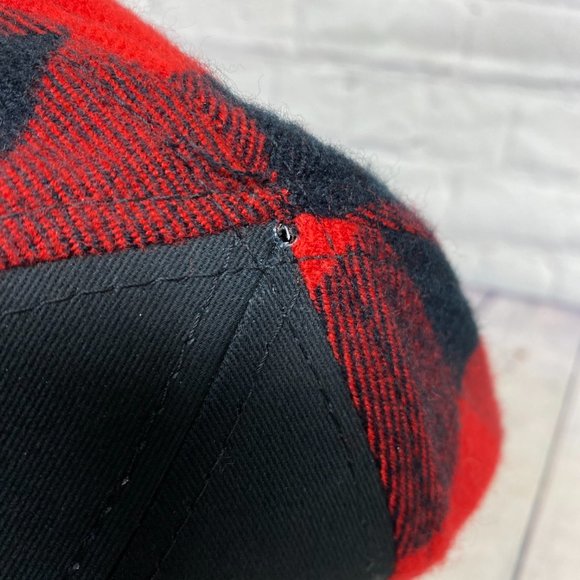 Lumberjack Hat Cap Snapback Black Red Checkered Joe BEEVERZ Canadian Pub DEFECT - Picture 9 of 9